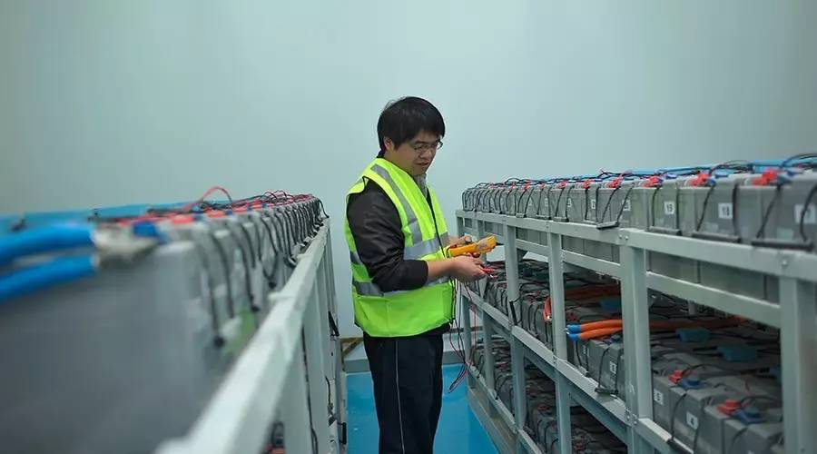 UPS充電機充電蓄電池系統對數據中心的重要性