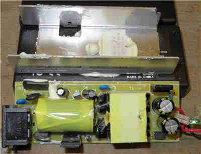 詳細記錄:拆解一款12V直流穩壓電源適配器的全程 詳細記錄:拆解一款12V直流穩壓電源適配器的全程