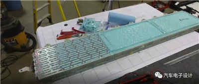 蒙羅聯合公司拆解Model 3 大功率充電機充電蓄電池 蒙羅聯合公司拆解Model 3 大功率充電機充電蓄電池